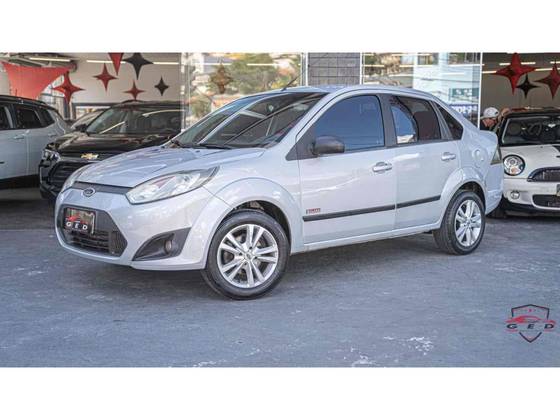 FORD FIESTA 1.6 ROCAM SEDAN 8V FLEX 4P MANUAL FORD FIESTA 1.6 ROCAM SEDAN 8V FLEX 4P MANUAL